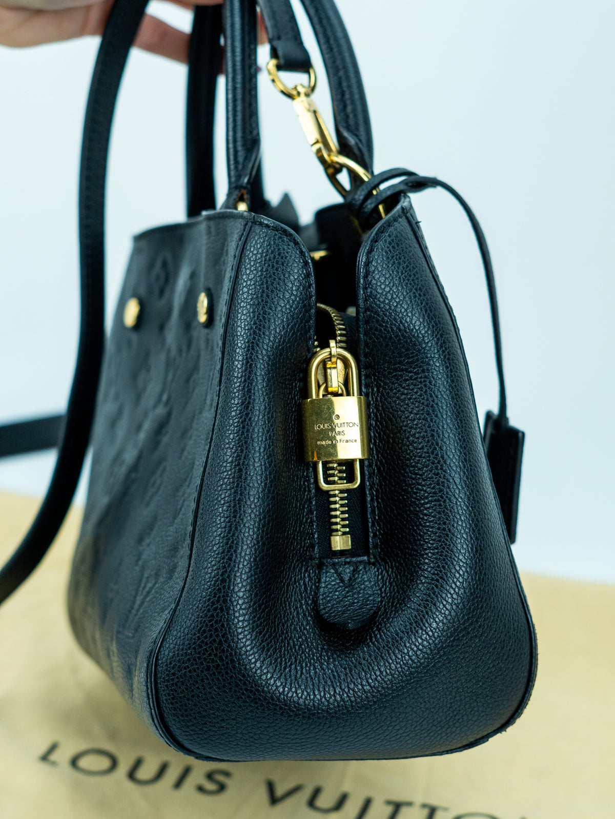 Louis Vuitton Montaigne BB in pelle nera