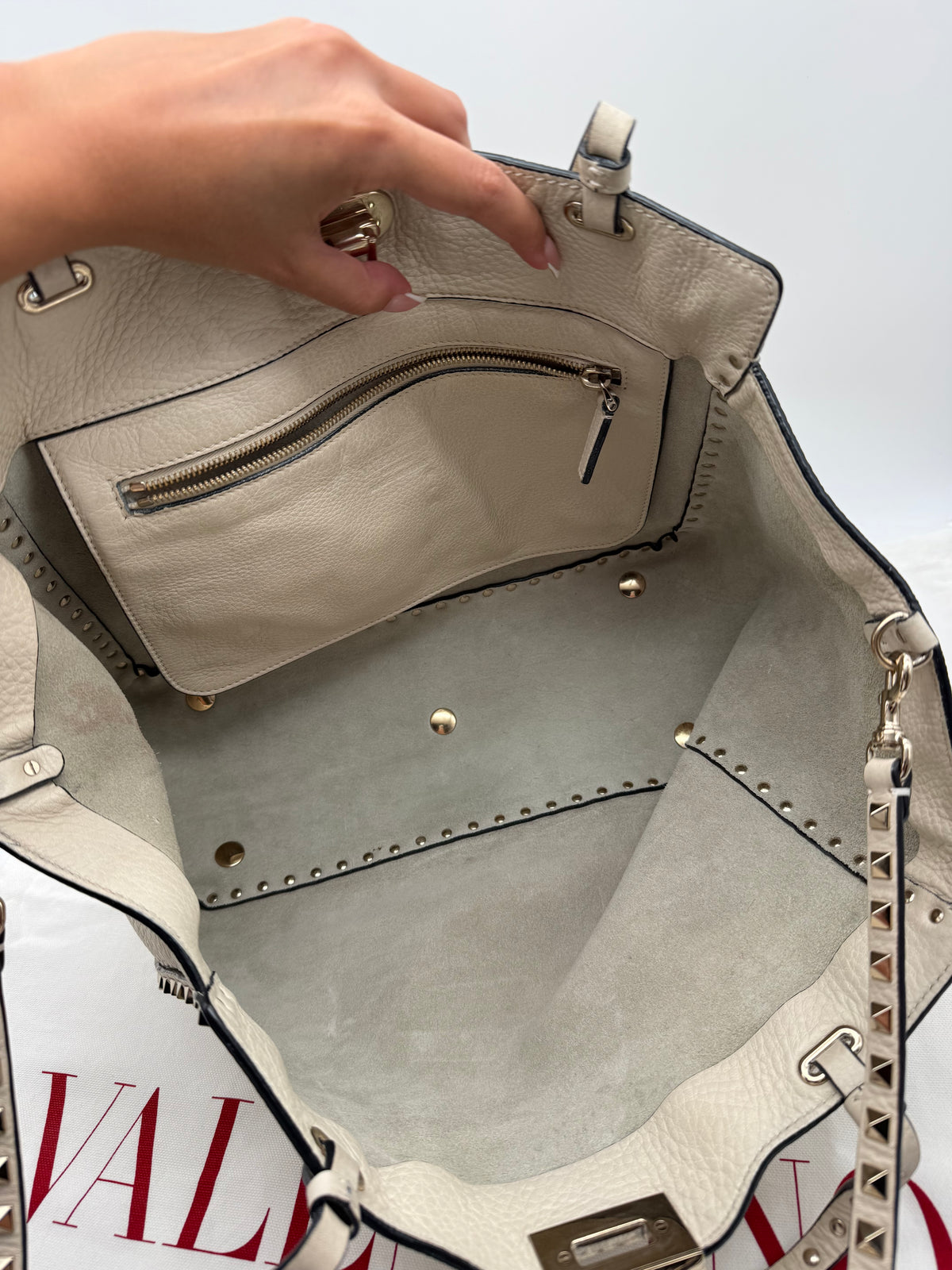 Valentino tote Rockstud bianca - foto 5
