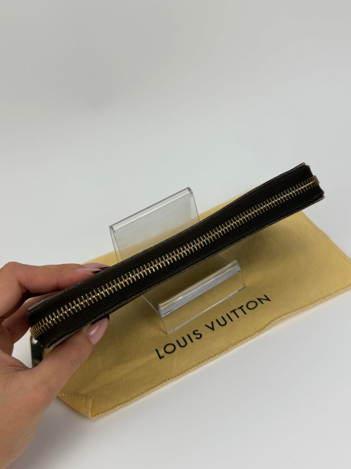 Louis Vuitton Zippy Damier Ebene