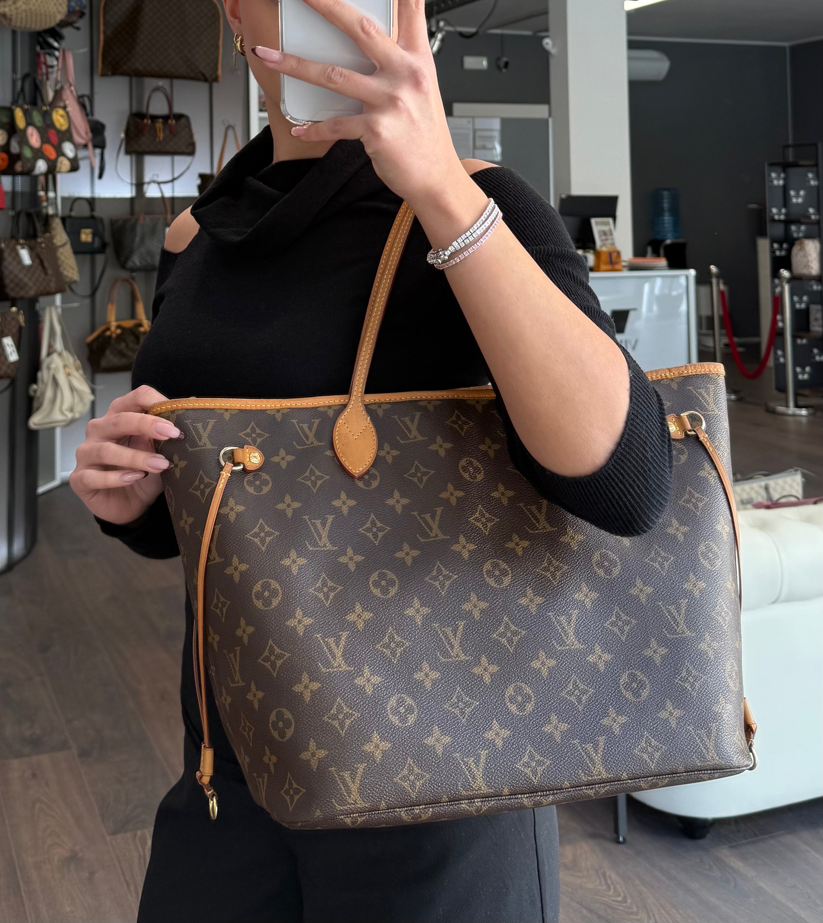 Louis Vuitton Neverfull MM monogram