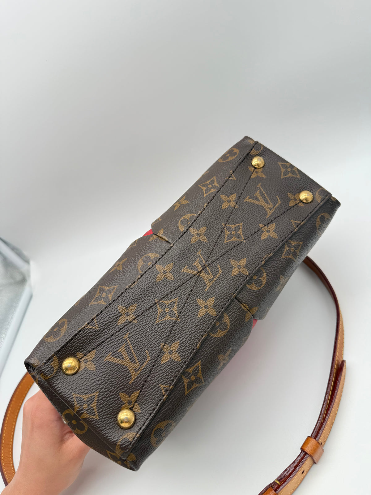 Louis Vuitton V-tote BB - foto 11