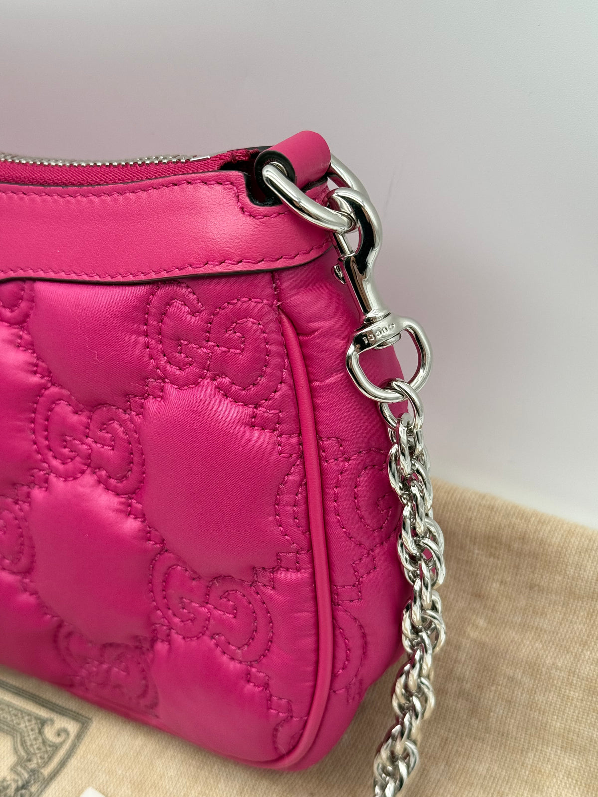 Gucci Matelassé nylon fucsia - foto 8