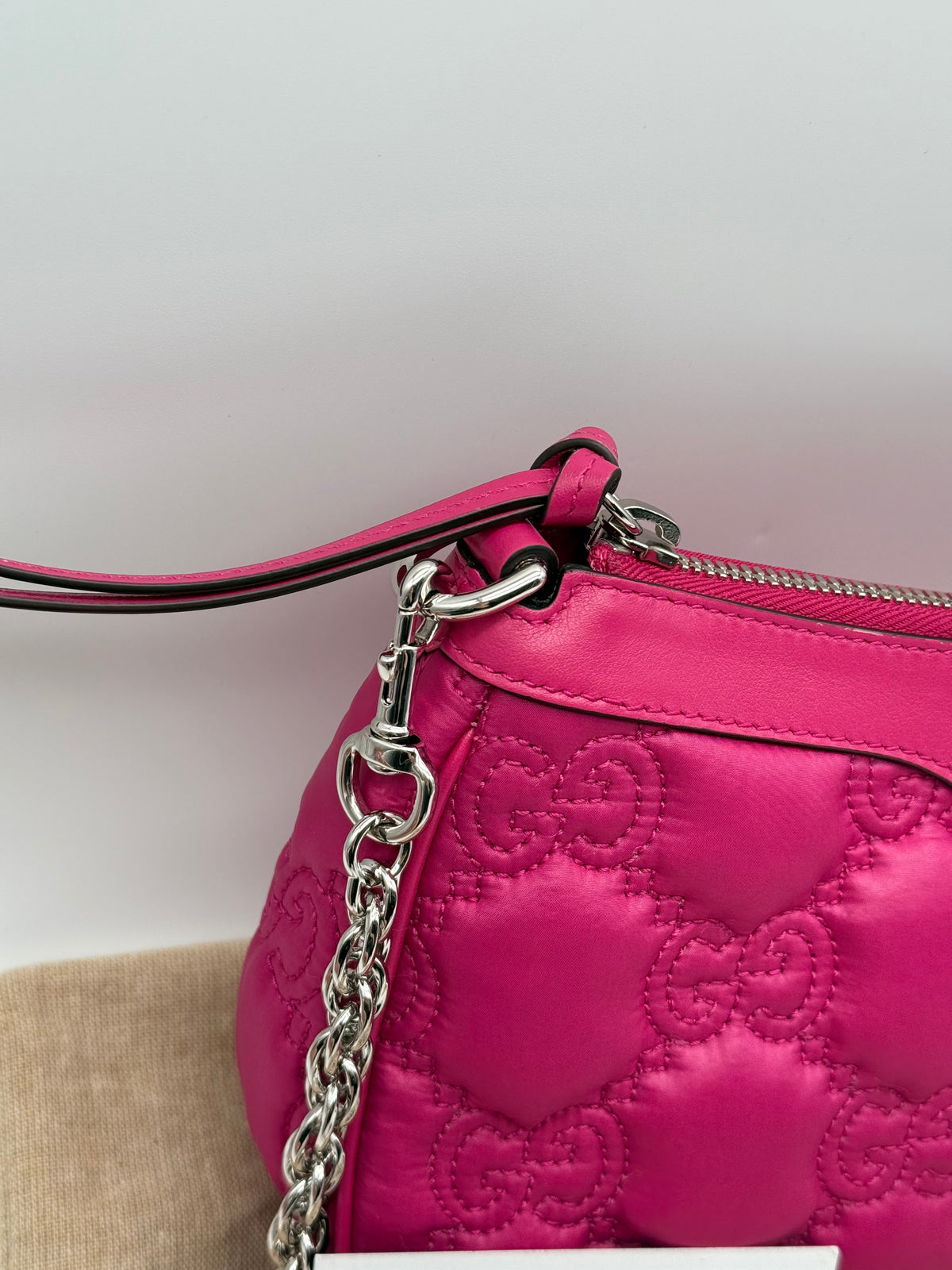 Gucci Matelassé nylon fucsia - foto 9