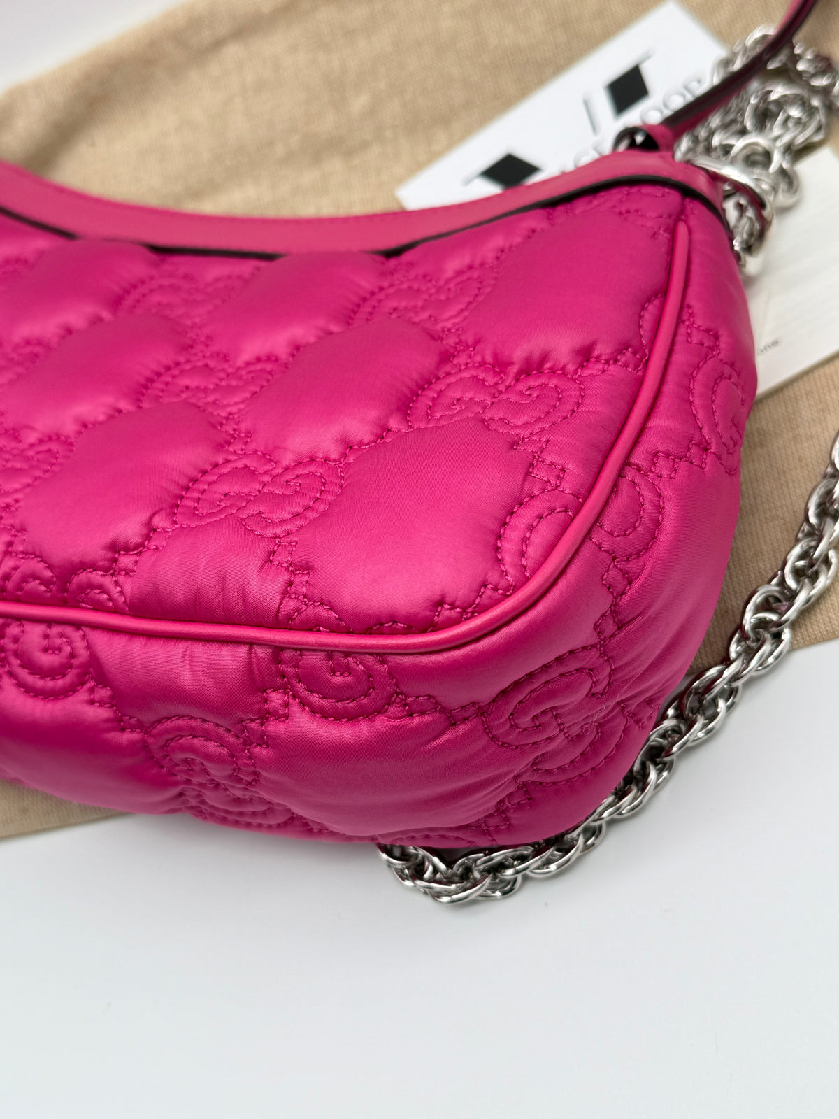 Gucci Matelassé nylon fucsia - foto 12