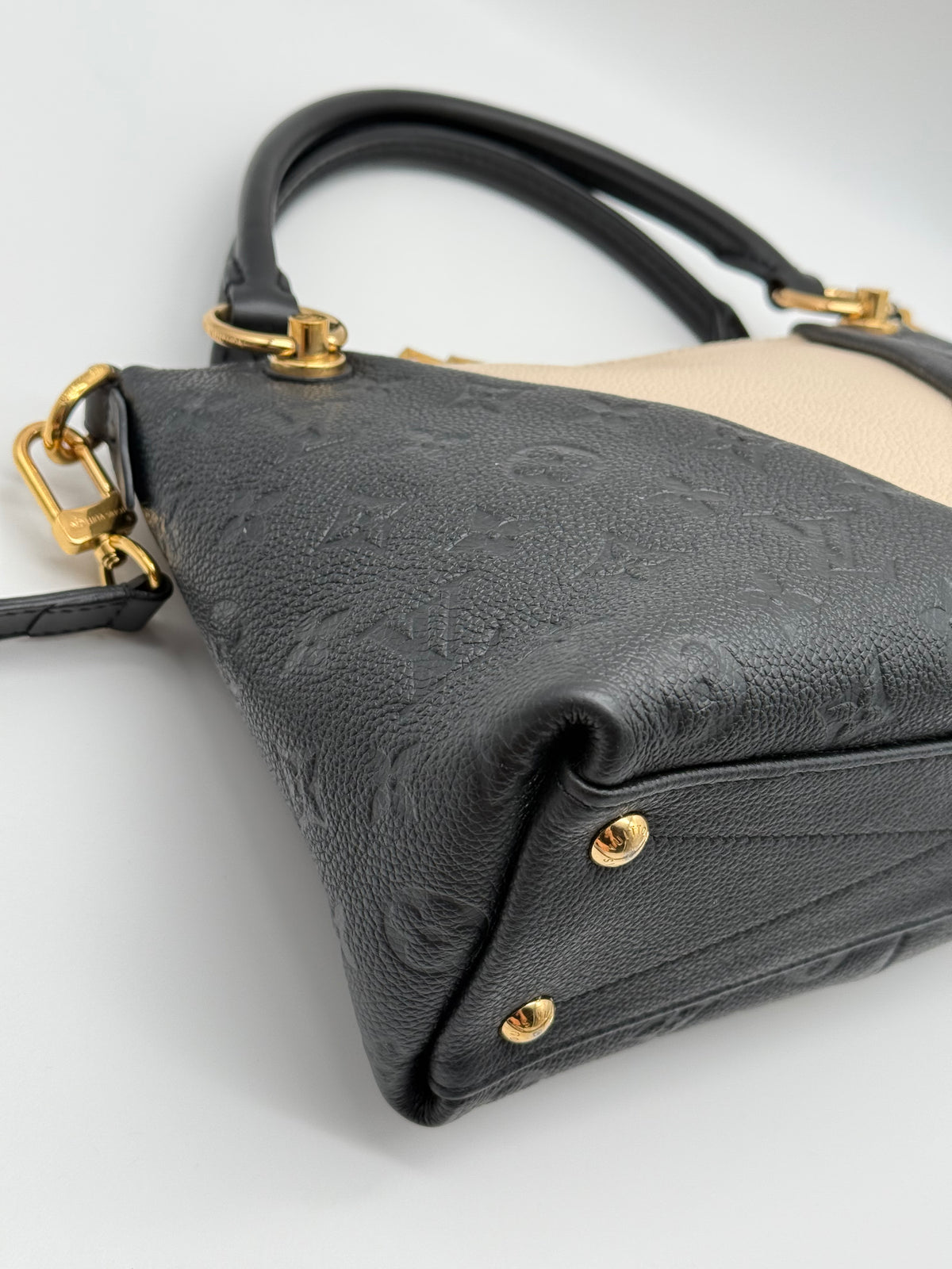 Louis Vuitton V tote BB nera - foto 13