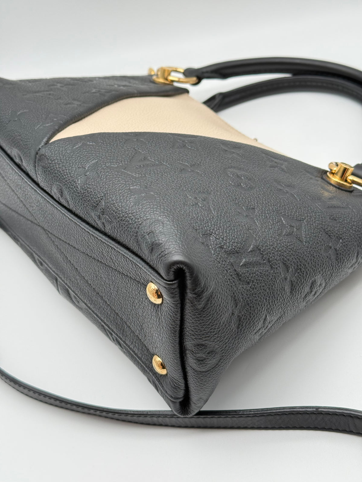 Louis Vuitton V tote BB nera - foto 14