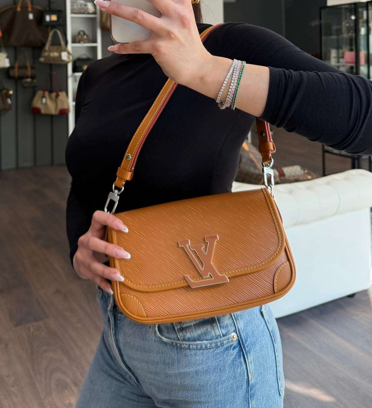 Louis Vuitton buci pelle epi - foto 3