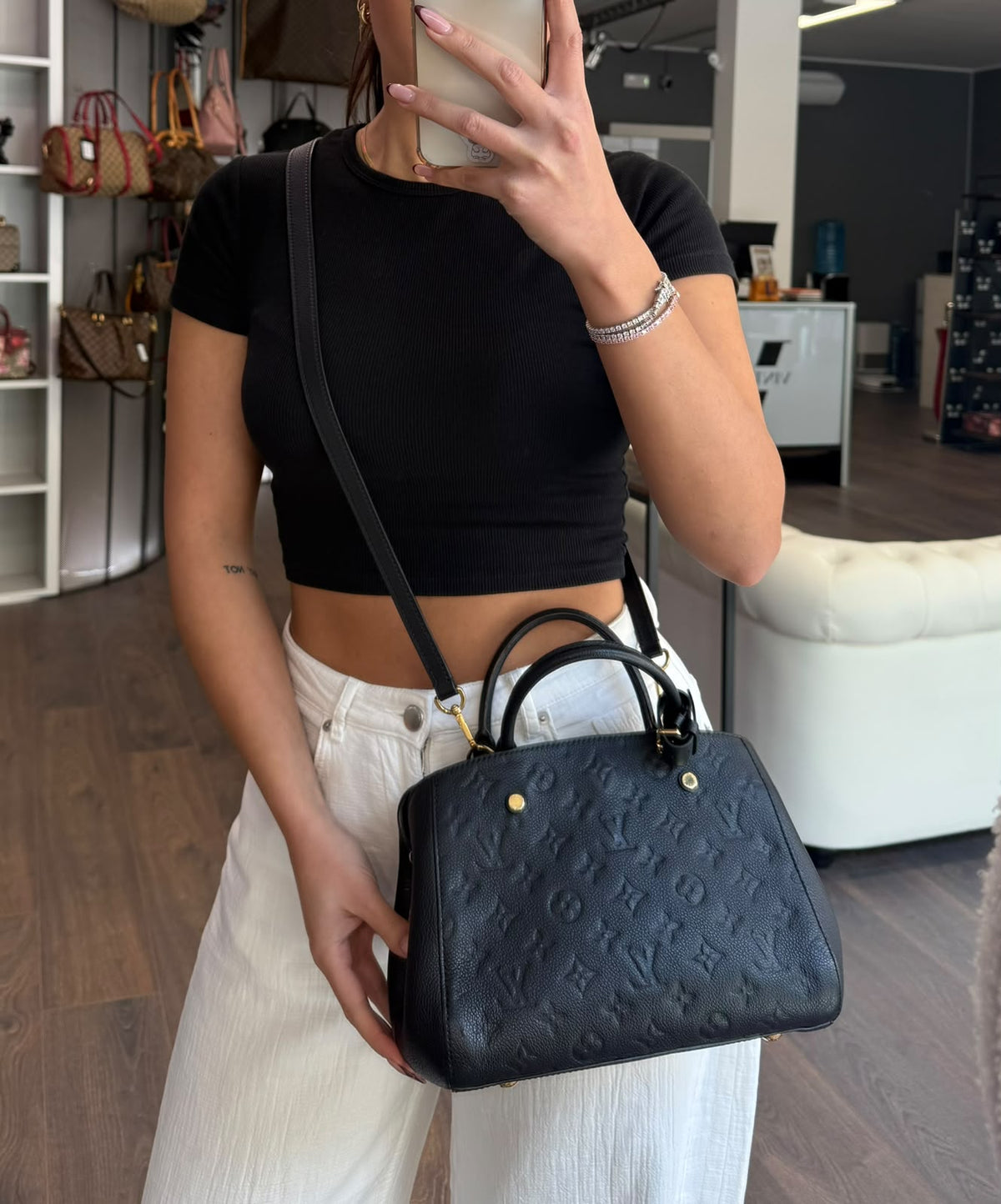 Louis Vuitton Montaigne BB in pelle nera