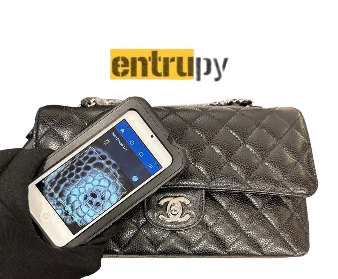 Verifica di autenticità Entrupy su una borsa Chanel