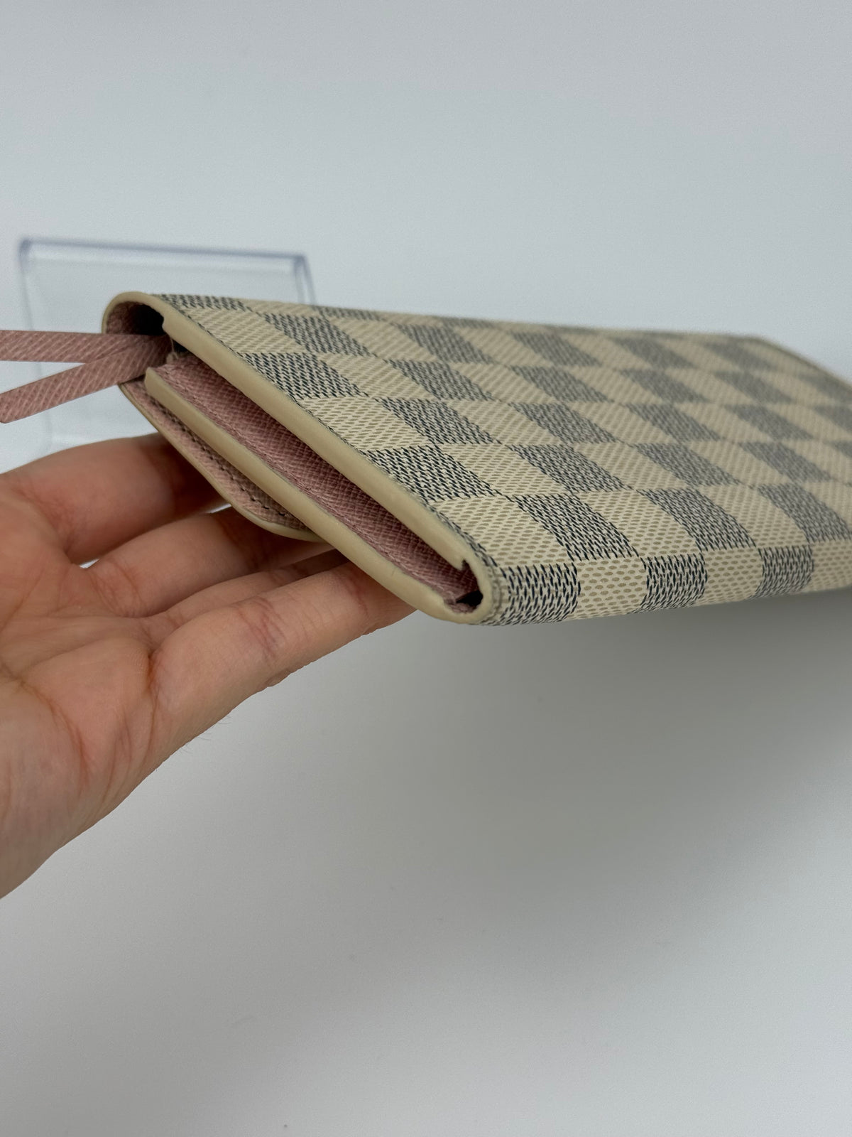 Louis Vuitton portafoglio Emilie damier azur e pelle rosa