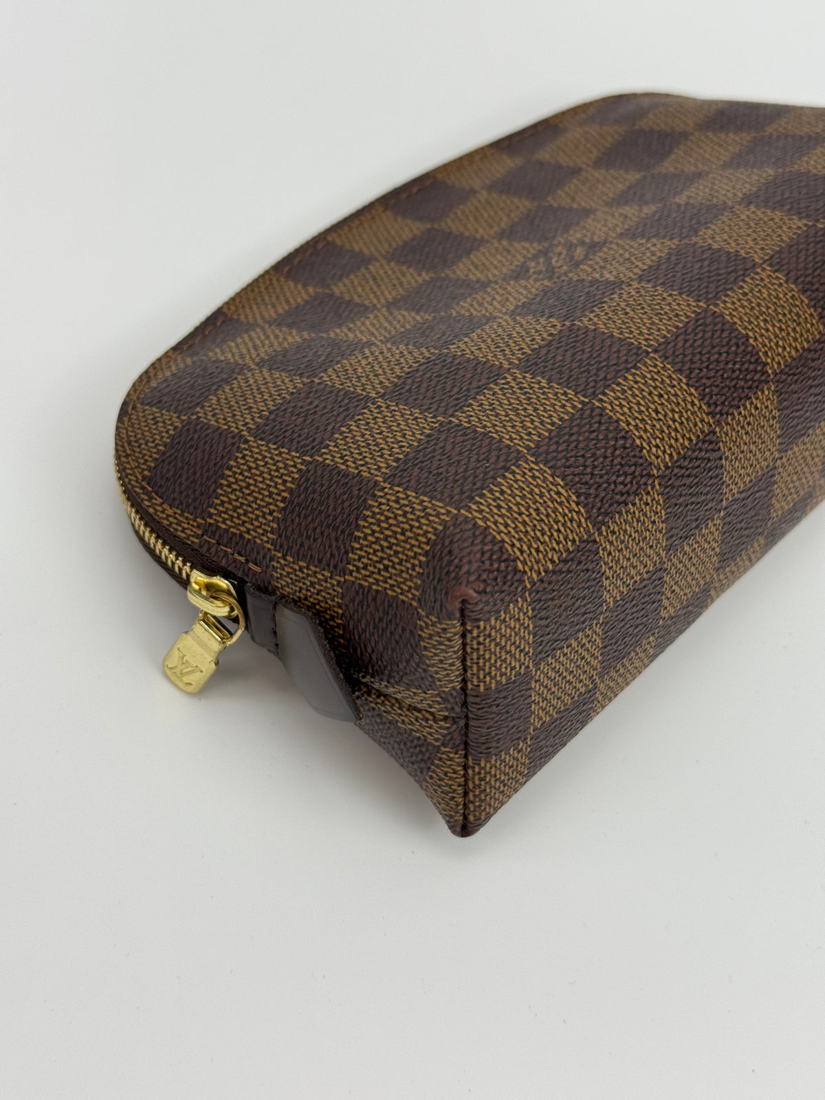 Louis Vuitton pochette cosmetique damier ebene