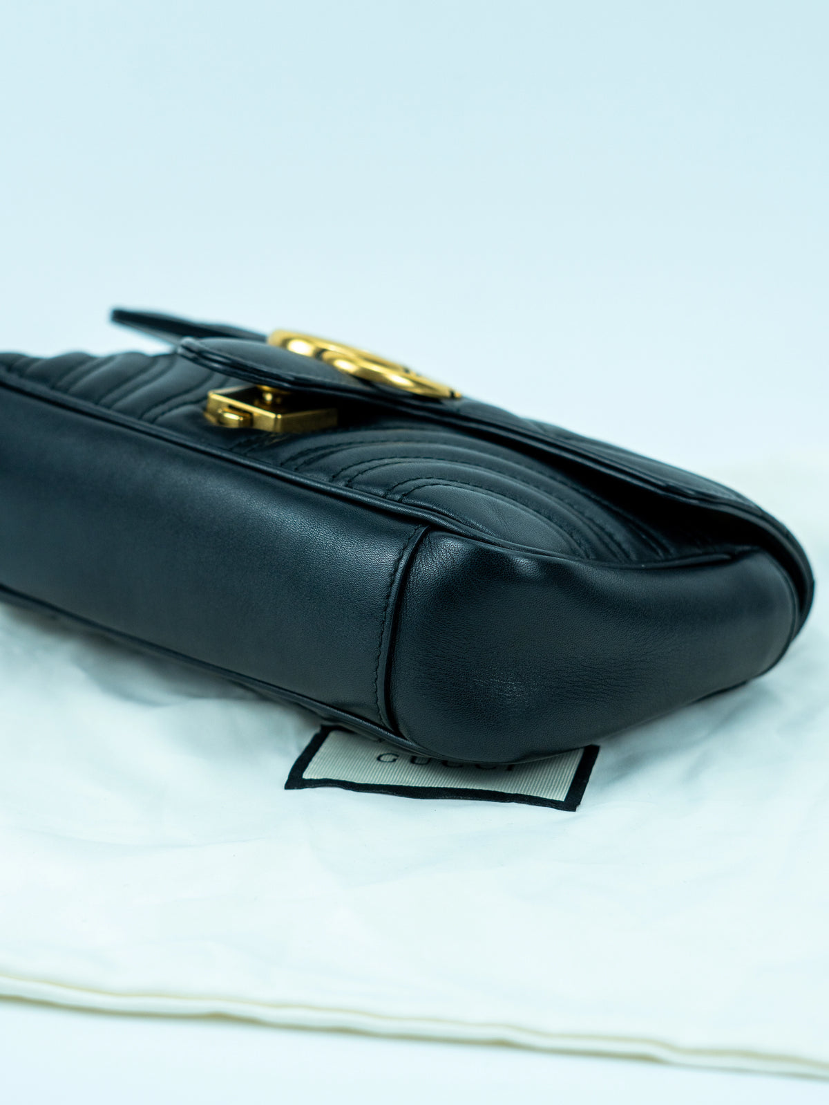 Gucci GG Marmont piccola in pelle nera