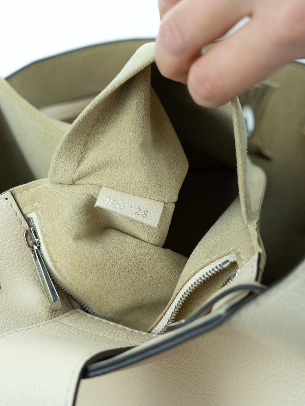 Louis Vuitton Lockme Bucket