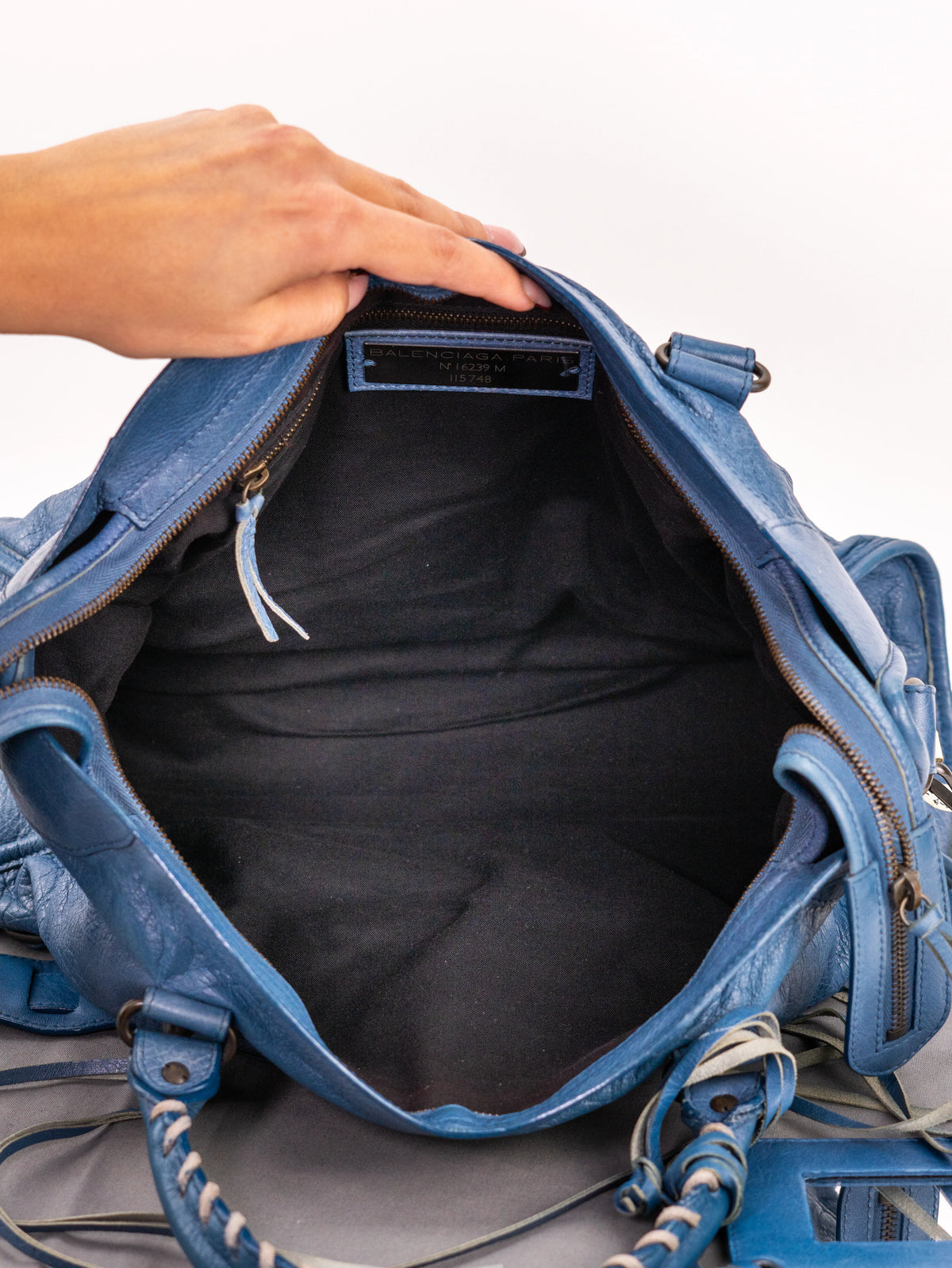 Balenciaga City media blu