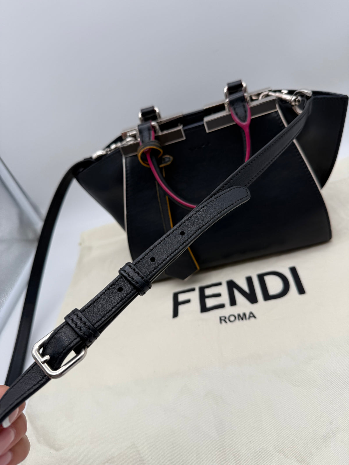 Fendi 3Jours piccola in pelle nera - foto 9