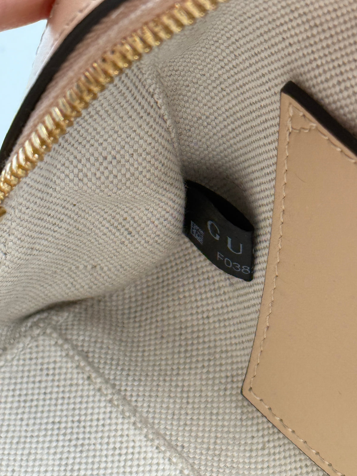 Gucci mini bauletto GG beige - foto 9