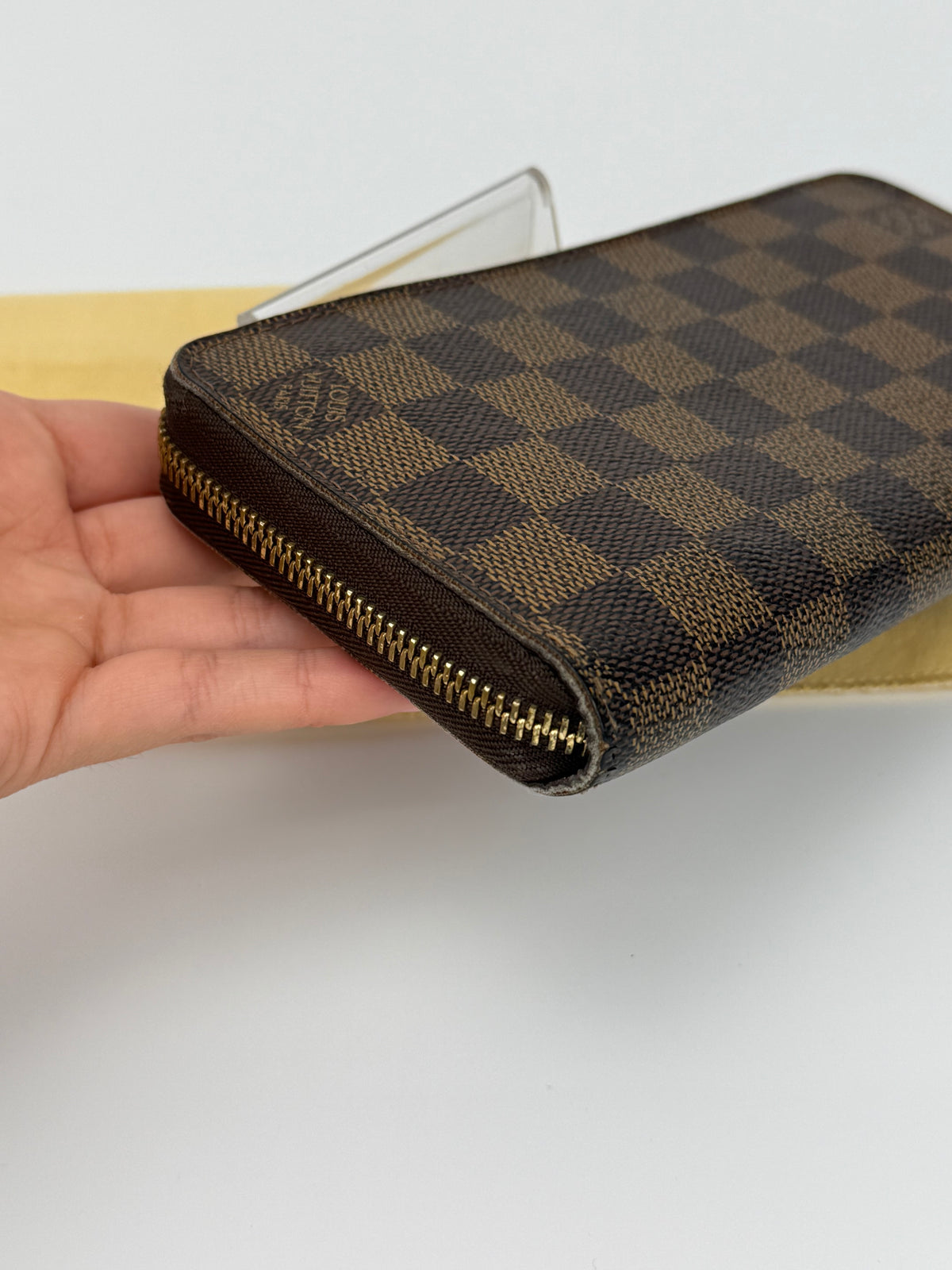 Louis Vuitton Zippy Damier Ebene