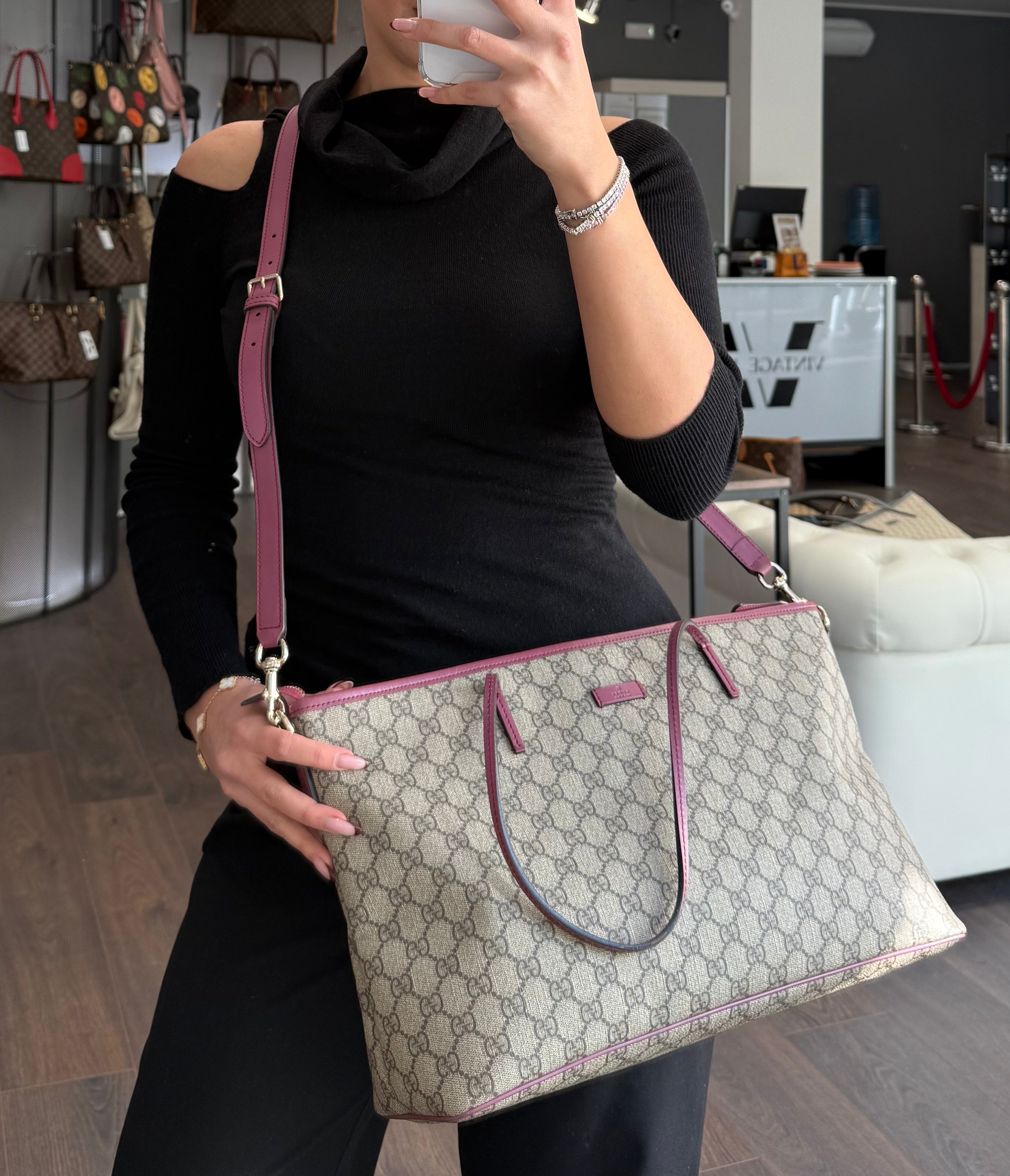 Gucci tote bag dettagli viola con tracolla