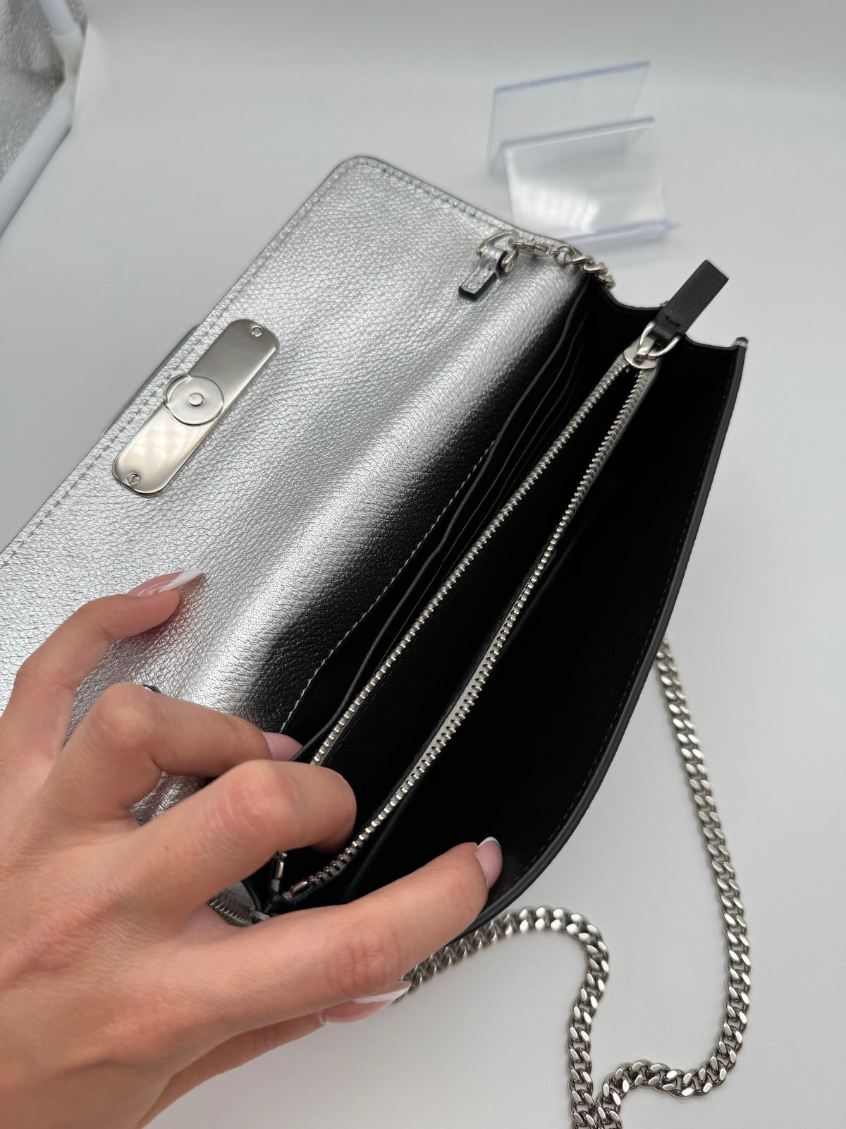 Valentino pochette argento con catena - foto 5