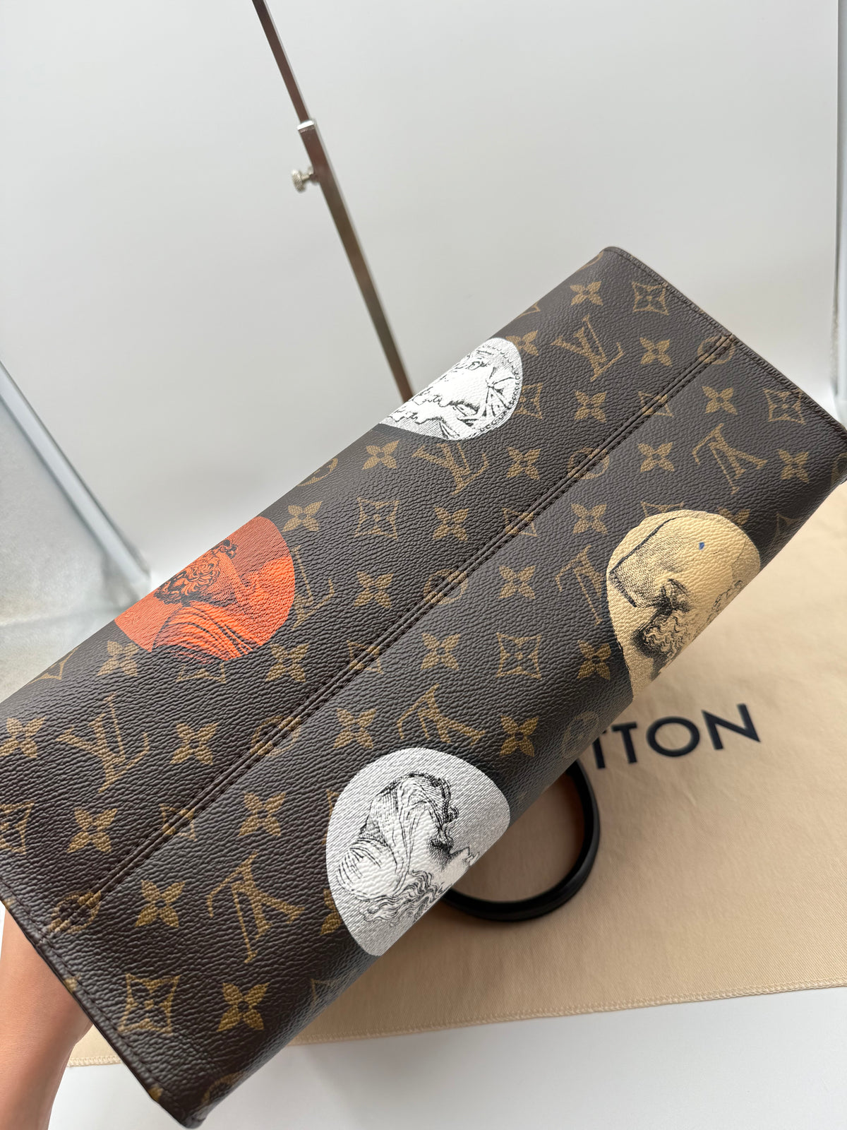 Louis Vuitton OnTheGo MM limited edition - foto 11