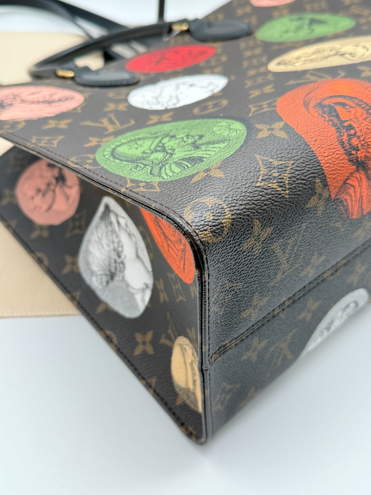 Louis Vuitton OnTheGo MM limited edition - foto 10