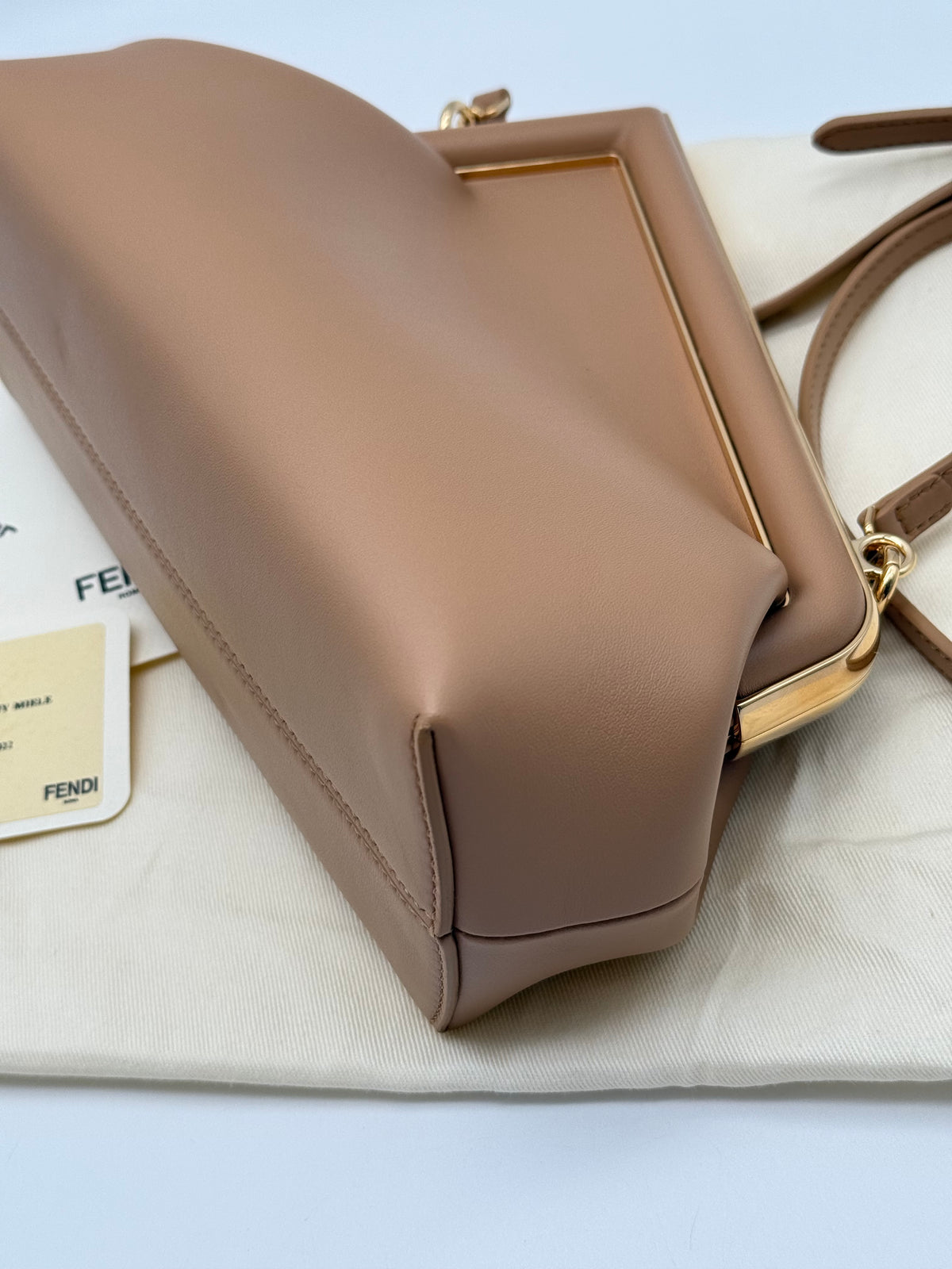 Fendi first small beige - foto 12