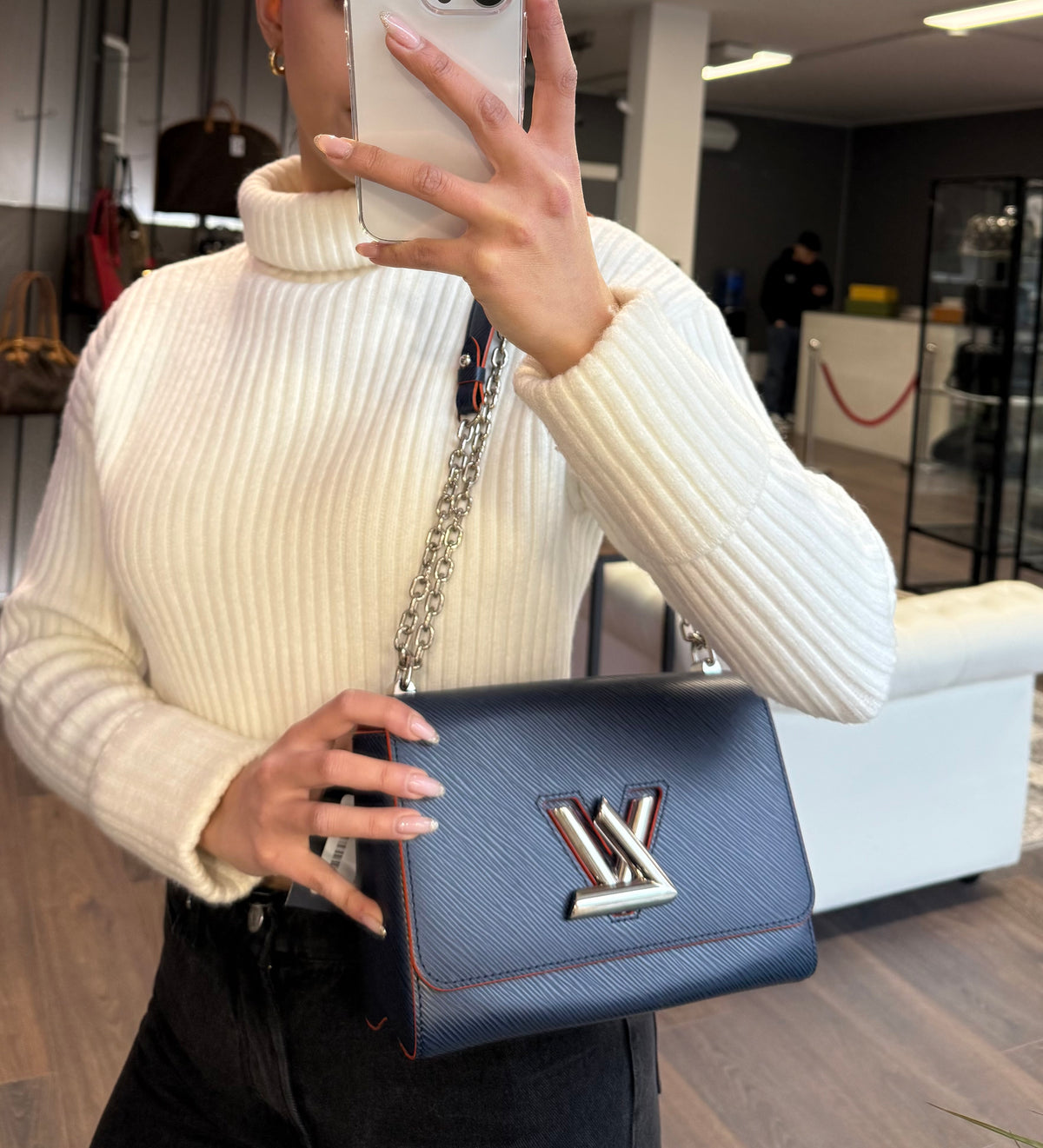 Louis Vuitton Twist MM pelle epi blu - foto 3