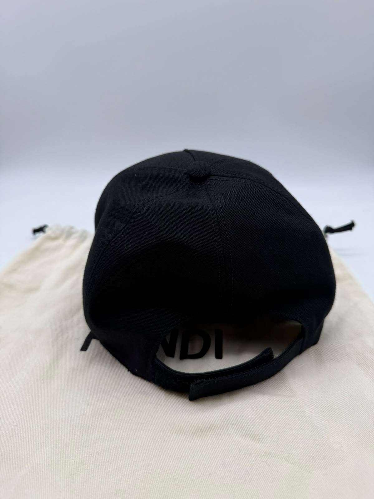 Fendi cappello Eyecap nero - foto 8