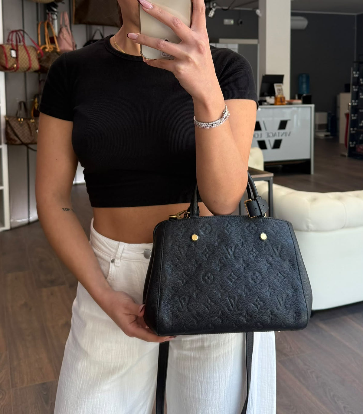 Louis Vuitton Montaigne BB in pelle nera