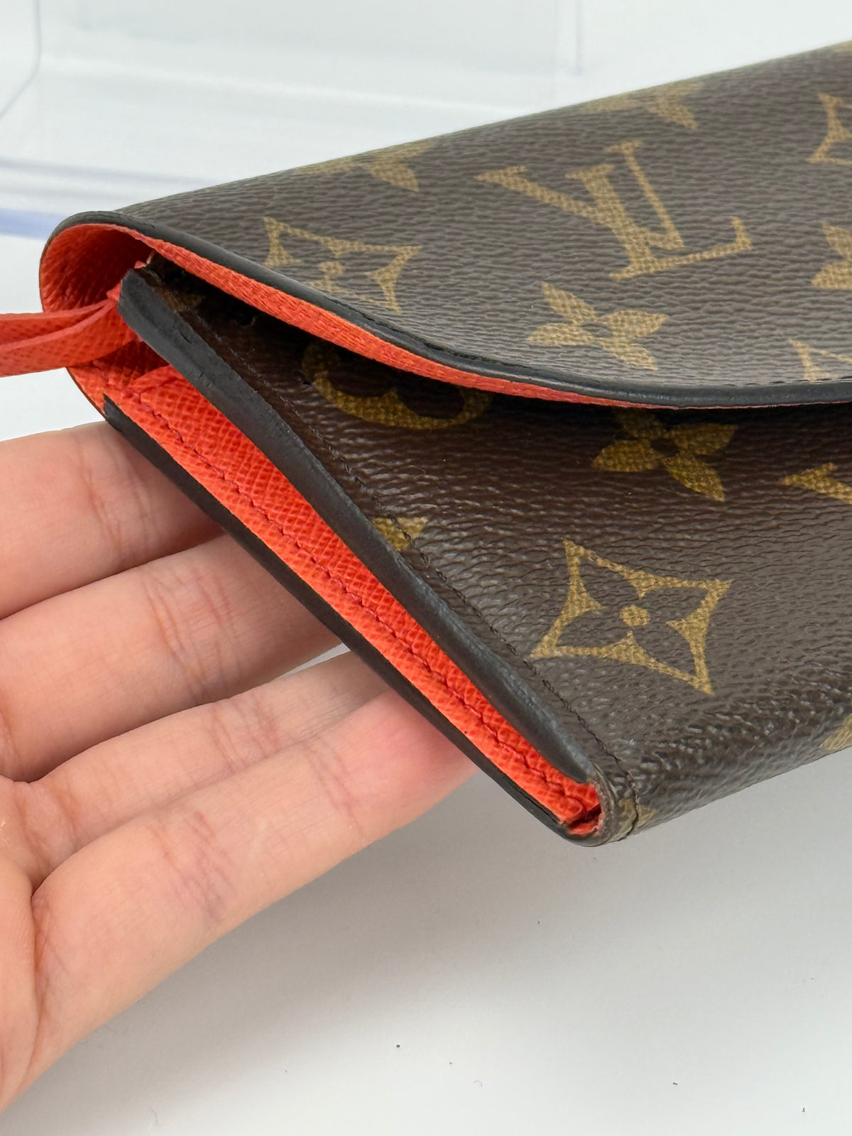 Louis Vuitton portafoglio Emilie monogram
